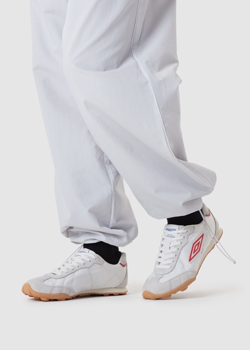 엄브로(UMBRO) FIRST JOGGER V2 (퍼스트 조거 V2) 옐로우