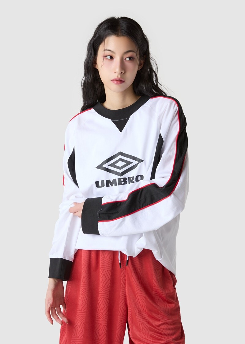 韓国*UMBRO■NQ Panel Long-Sleeved T-Shirt UMBRO NQ Panel Long-Sleeved T-Shirt