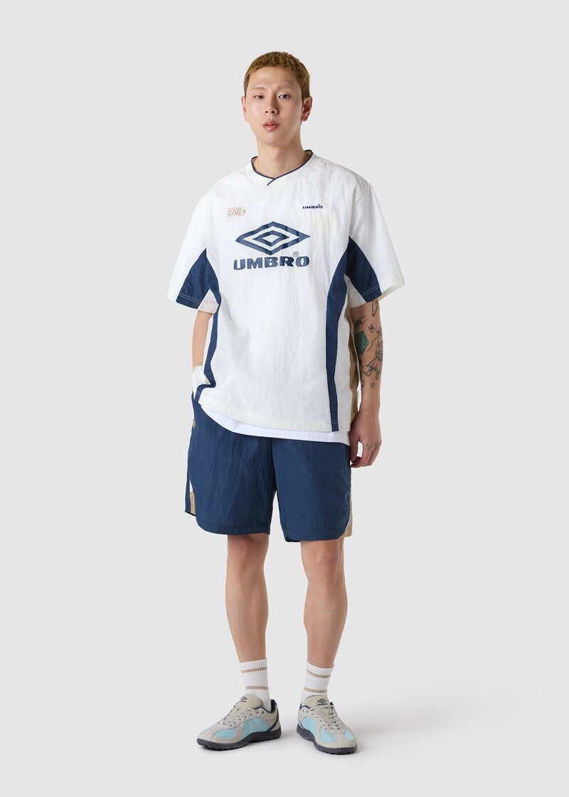 韓国*UMBRO■[DAY6] HBL BLOKE Short Sleeve Piste DAY6 x Umbro] Krispy Taslan Short-Sleeve Piste – Purple