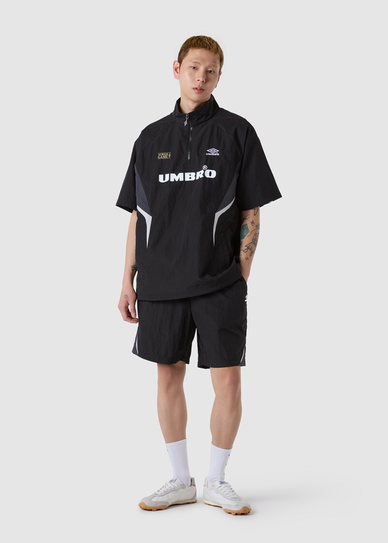 【UMBRO】 BLOKE Short Sleeve Stand Neck Anorak / 追跡付 UMBRO】 BLOKE Short Sleeve Stand Neck Anorak / 追跡付