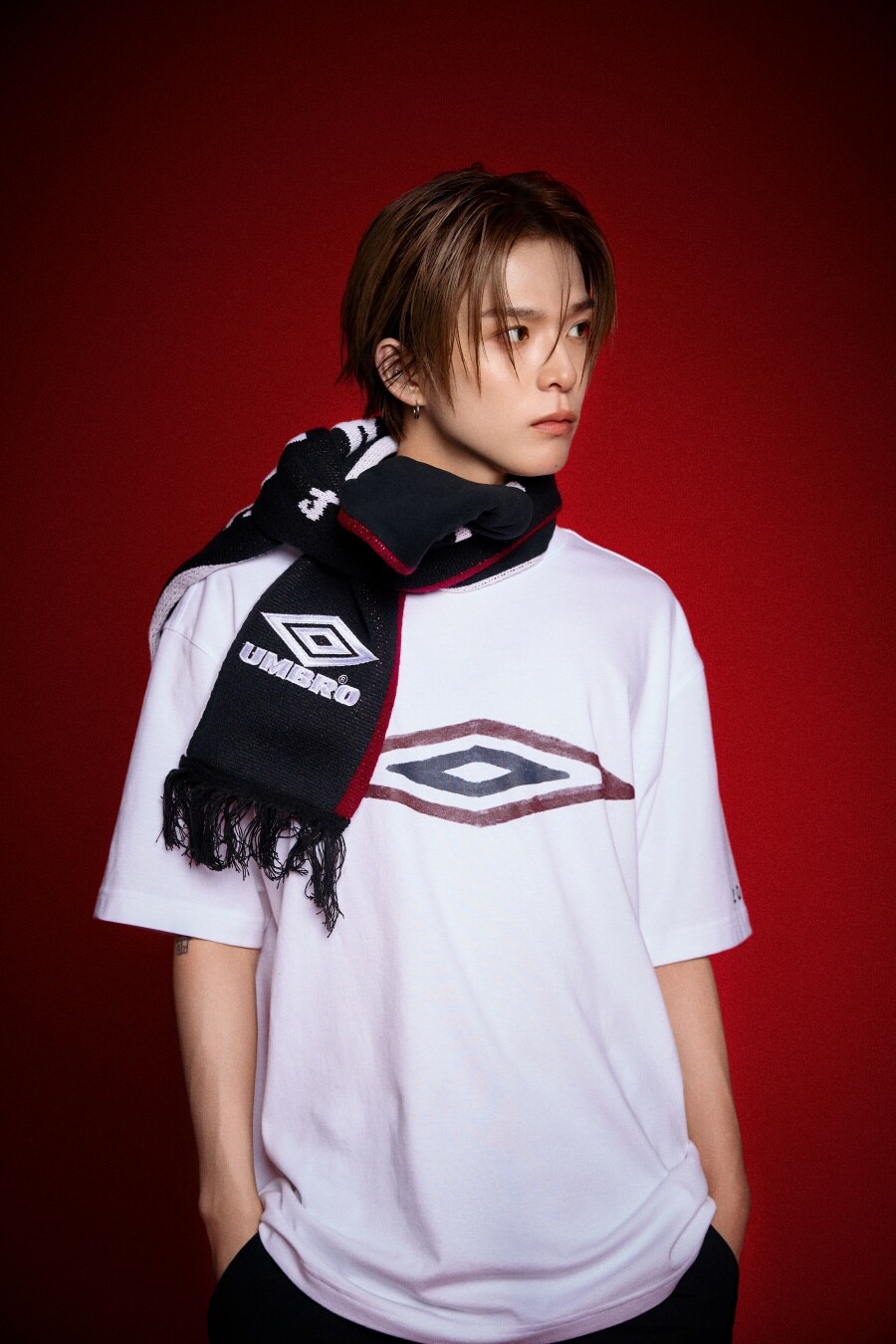 MUSINSA公式 | UMBRO [Umbro x Asahi Hamada] ハンドドローイングロゴ