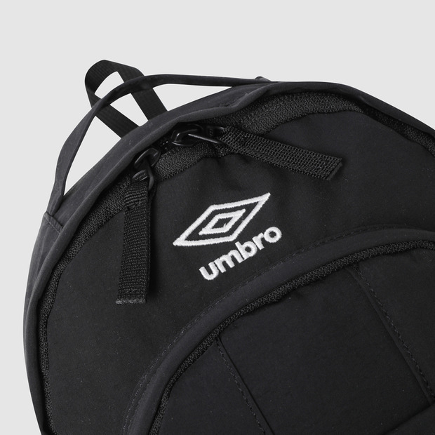 ◎UMBRO◎ Lightweight mini backpack 10L black UQ123CBP10 UQ1