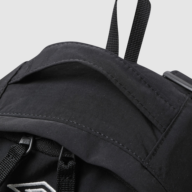 ◎UMBRO◎ Lightweight mini backpack 10L black UQ123CBP10 UQ1